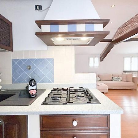 사보나 Elegante Mansarda 300Mt Dal Mare - Centro - Wifi 아파트 외부 사진